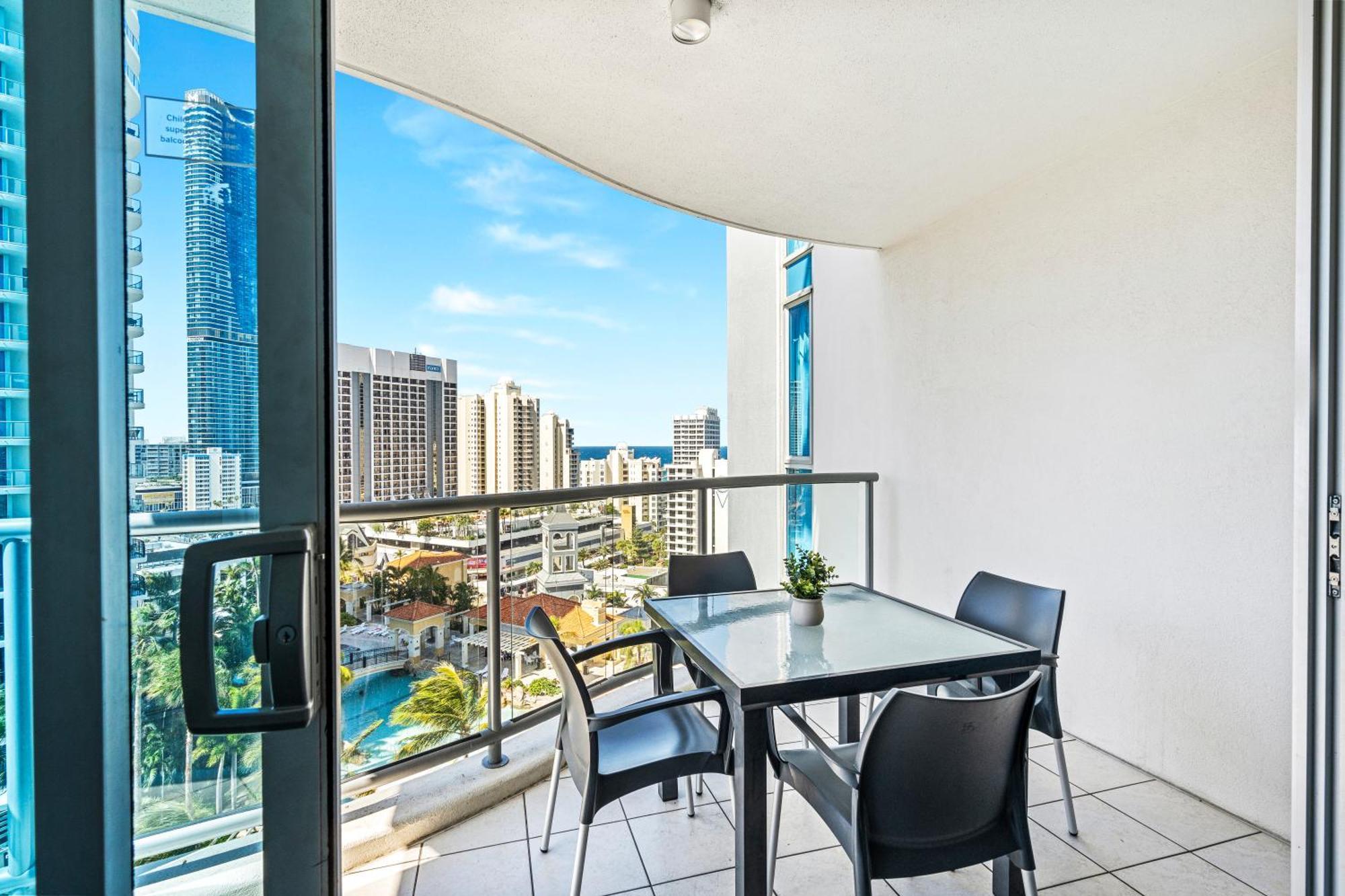 Chevron Renaissance Surfers Paradise Mid Week Madness Deal - Q Stay Gold Coast Exteriér fotografie